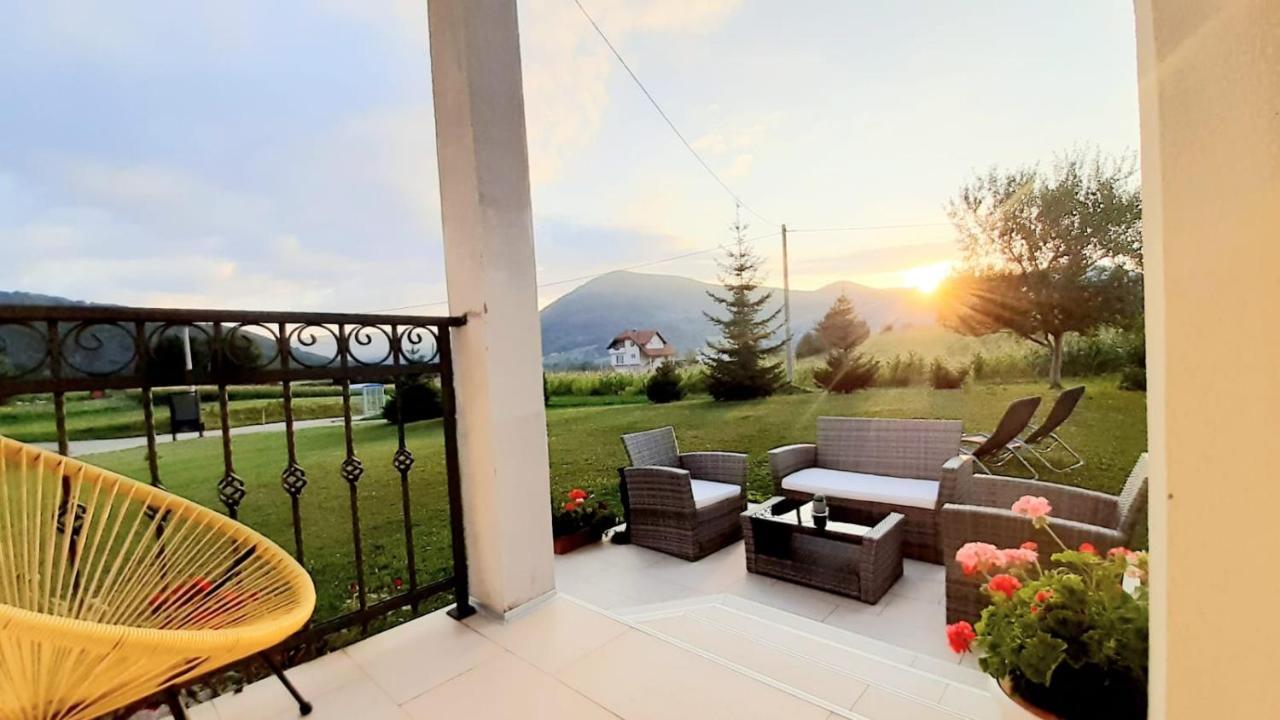 Apartment Golden Fields Smoljanac Exterior foto